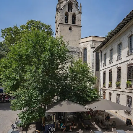 Le Balcon Du Roi Rene Avignon